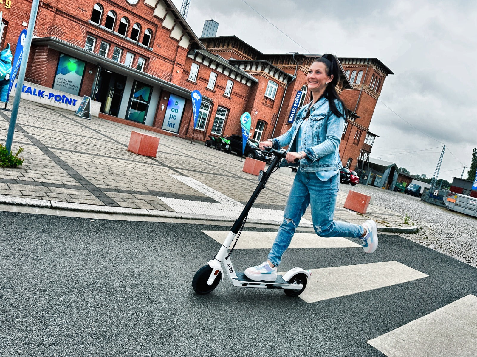 A-TO Ultron AIR - E-Scooter mit Straßenzulassung